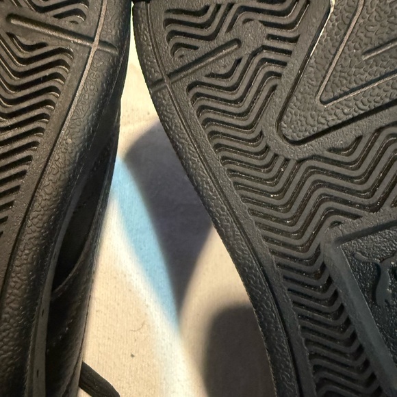 Puma Caracal/ black/ Men size 9.5 - Picture 5 of 8